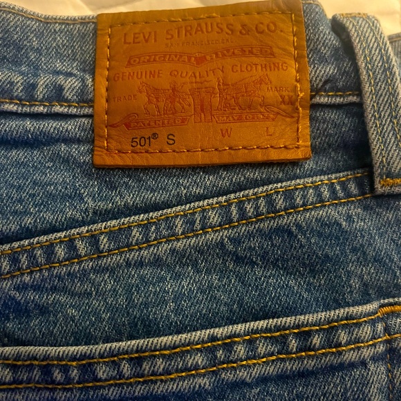 Levi Vintage Jean - Picture 1 of 5